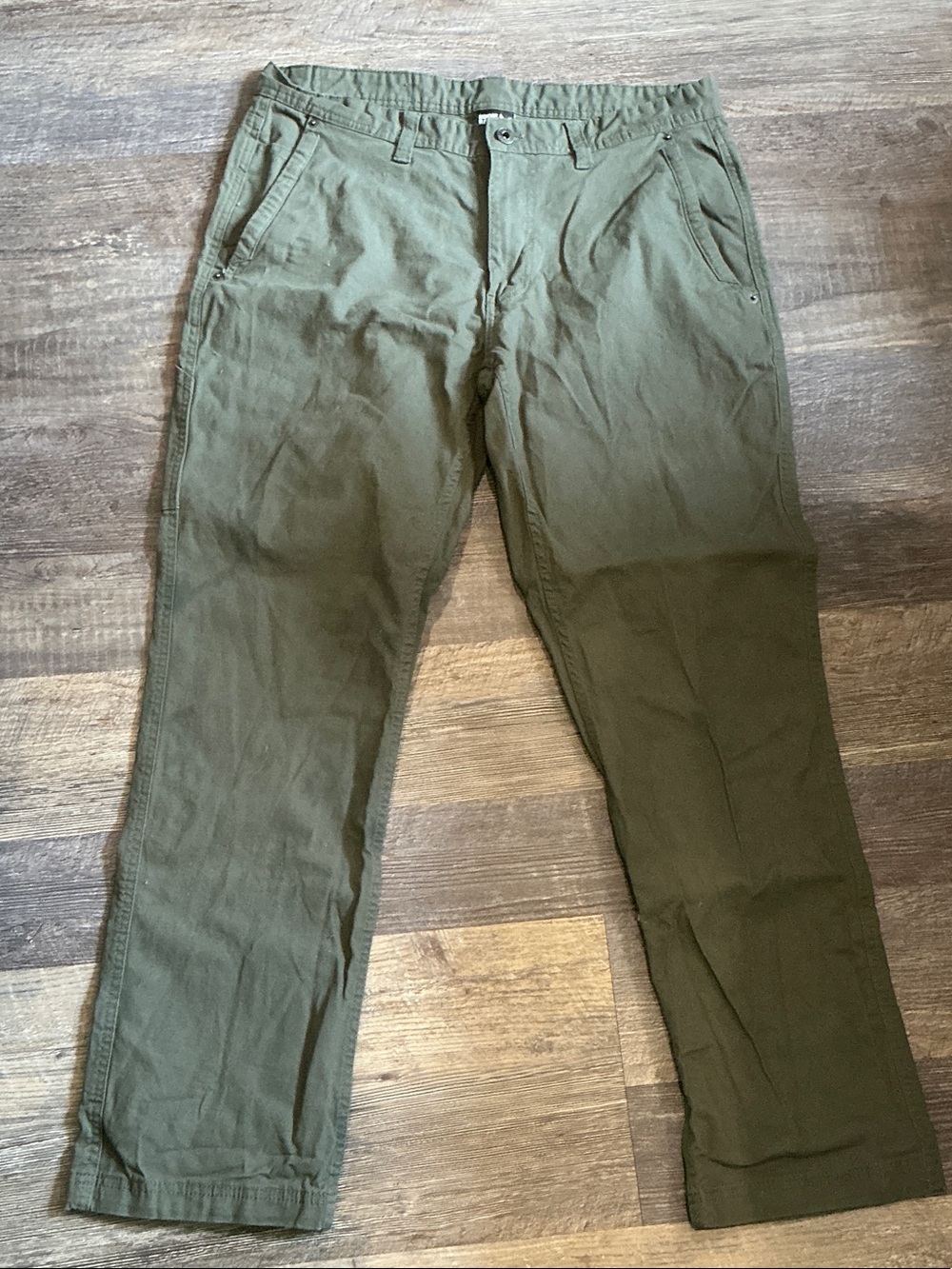 Eddie Bauer Olive-Tone Straight Leg Chinos Size 34x32